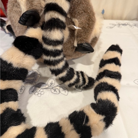 Lemur Stuffed Animal Toy - Picture 5 of 7